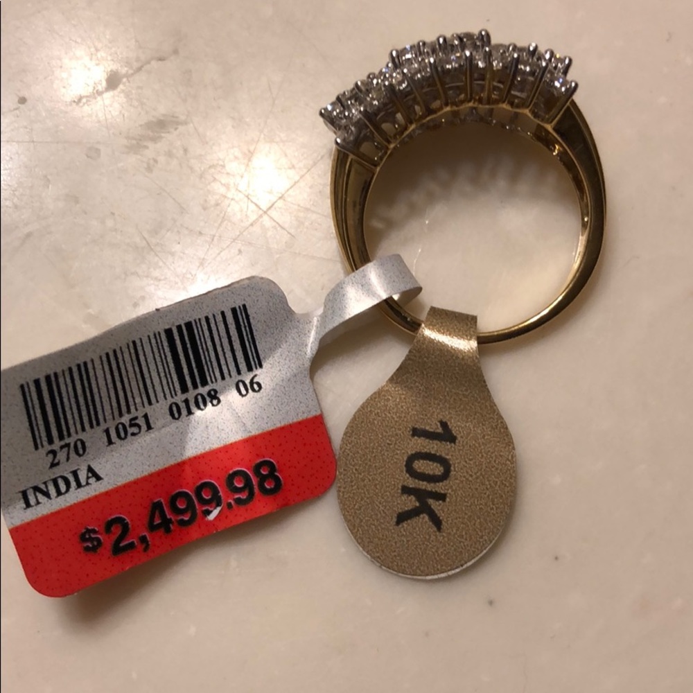 10 K Gold Ring 2 CTTV Diamand Ring New 6.5 - Picture 4 of 8